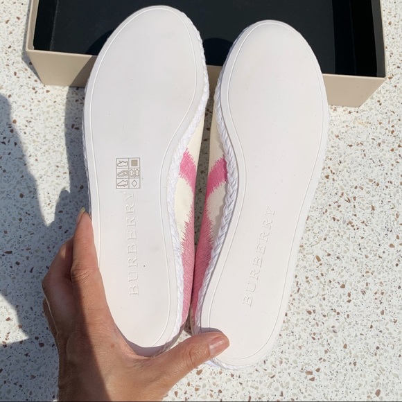 NIB Authentic Burberry Iris Check Ballet Flats - Picture 6 of 7